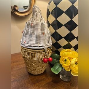 Betsey Johnson Sprinkles On Top Wicker Ice Cream Cone Crossbody Limited Edition